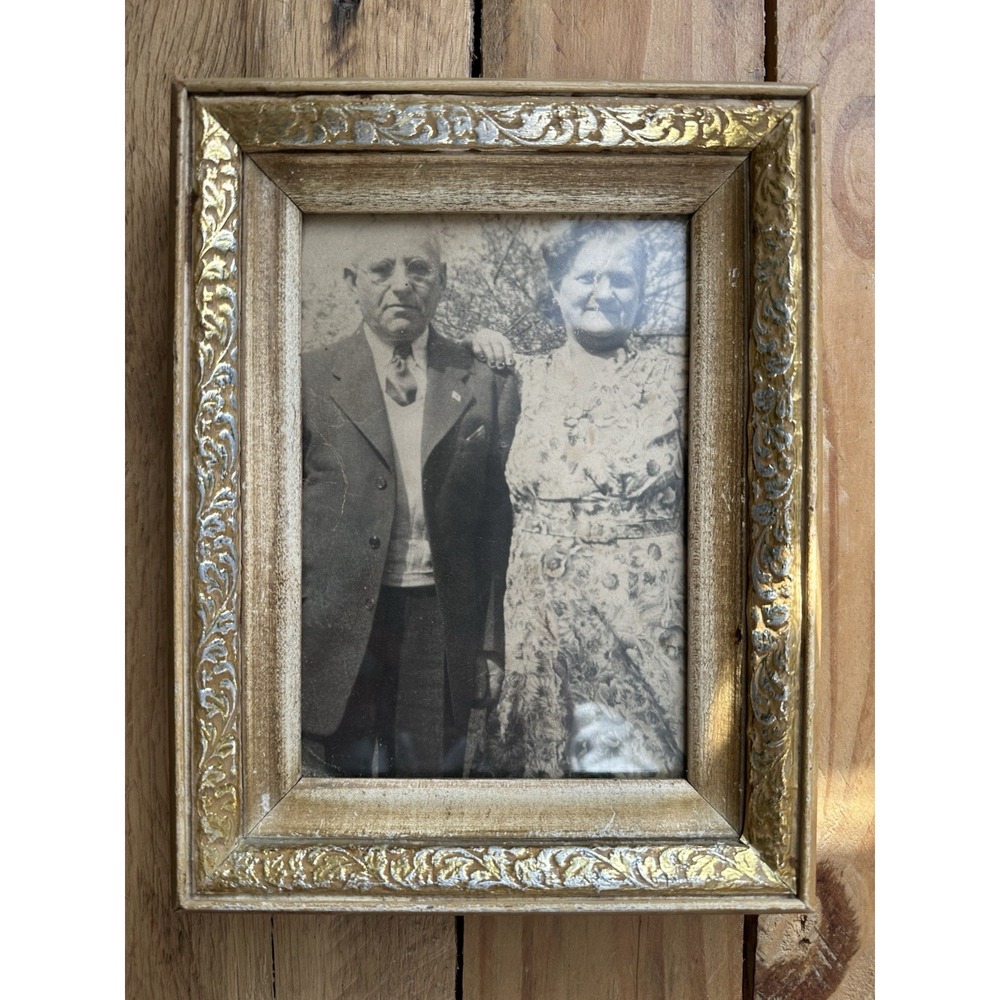 Antique Ornate Hand Carved Wood Metal Picture Photo Frame W/Old Photo Of‎ Couple